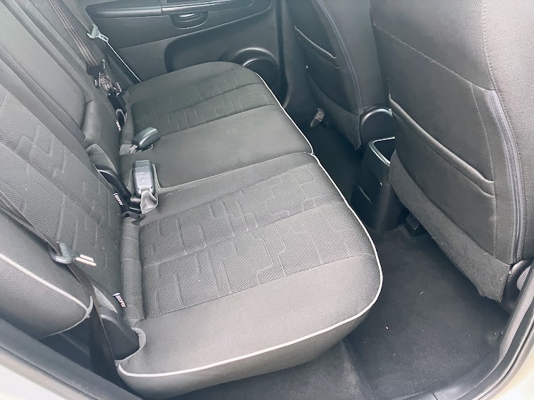 Used Kia Venga 2010 for sale - 76799220: Photo 9