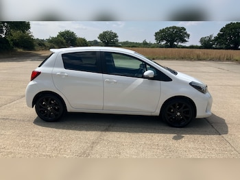 Used Toyota Yaris 2016 for sale - 79246544: Photo