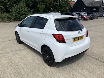 Used Toyota Yaris 2016 for sale - 79246544: Photo