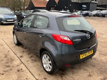 Used Mazda Mazda2 2010 for sale - 77038975: Photo