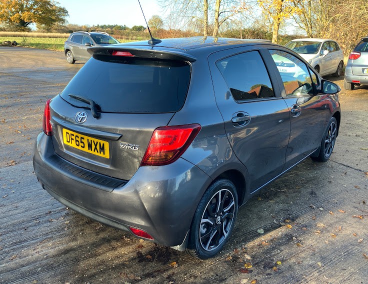 Used Toyota Yaris 2015 for sale - 76791512: Photo 7