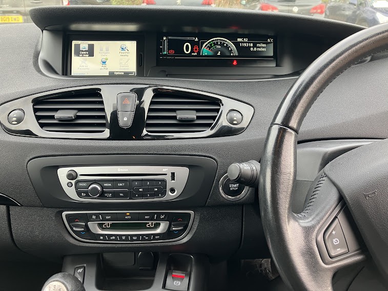 Used Renault Grand Scenic 2014 for sale - 76799236: Photo 22