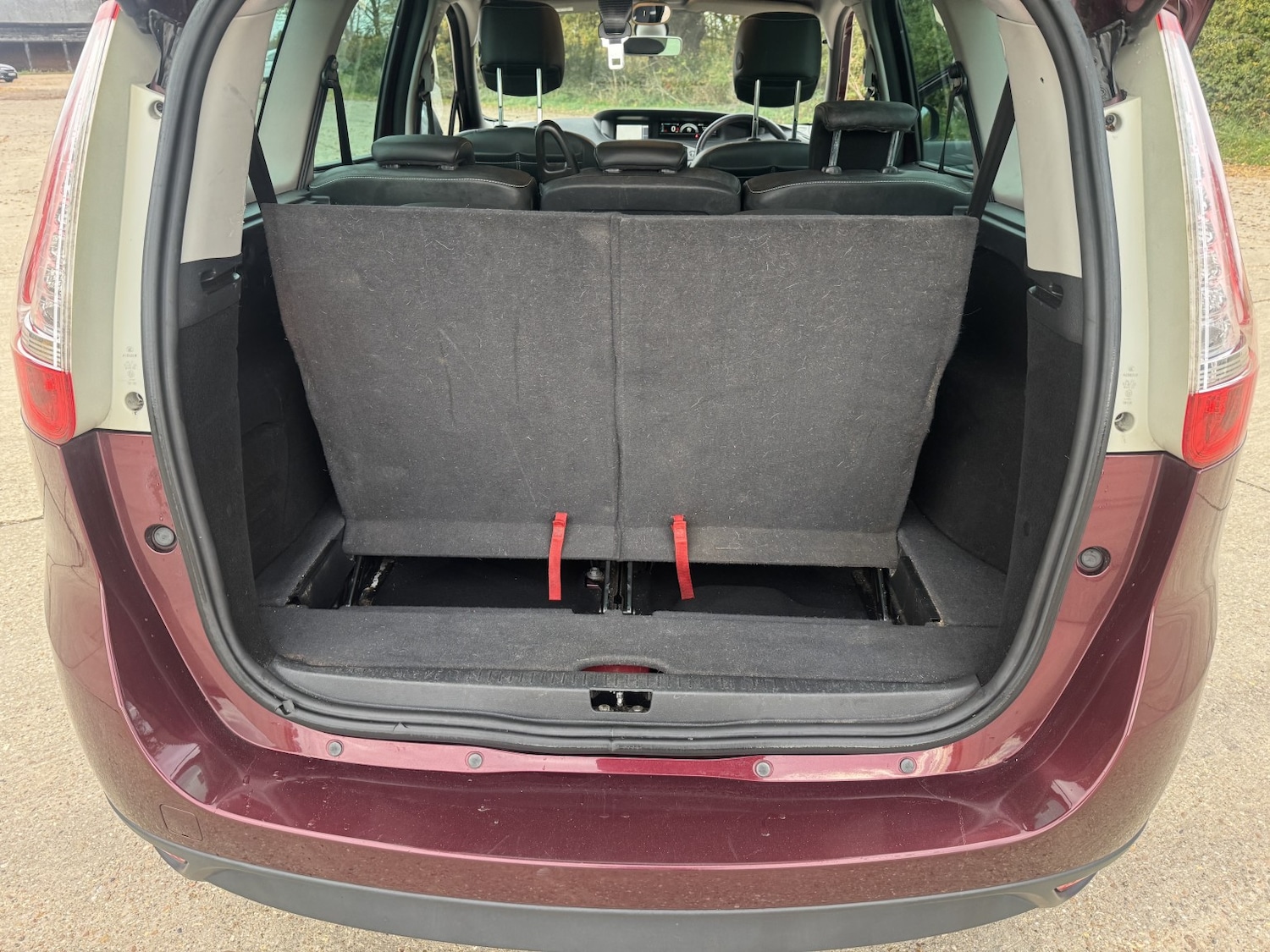 Used Renault Grand Scenic 2014 for sale - 76799236: Photo 8