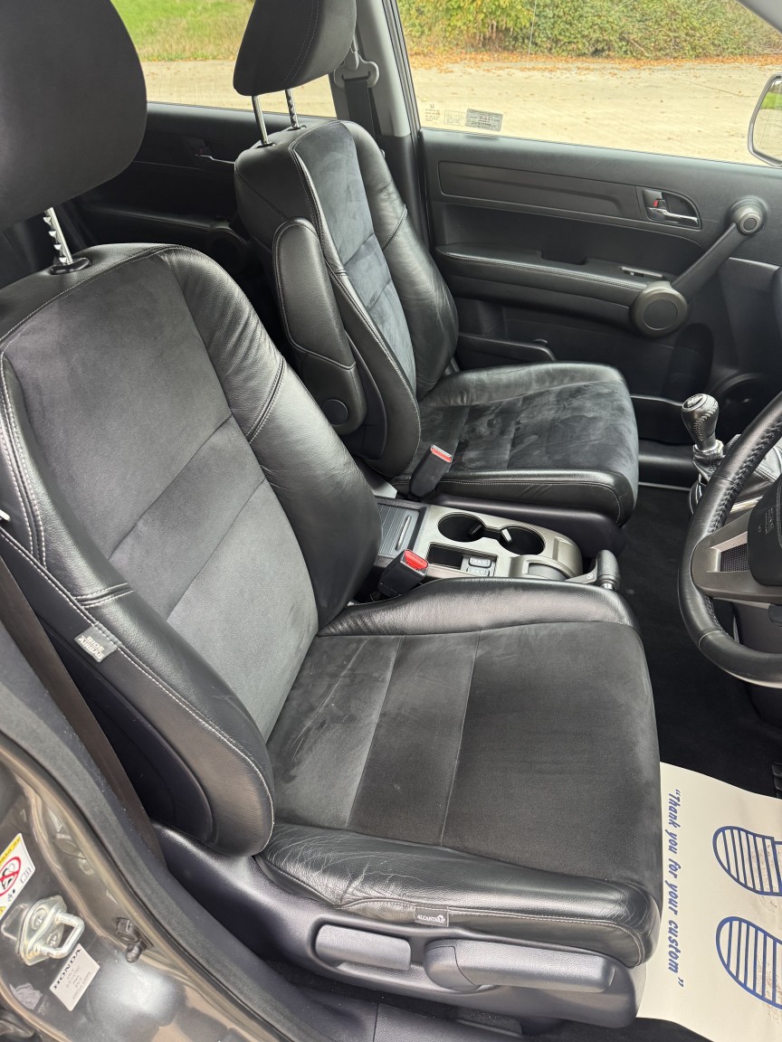 Used Honda CR-V 2010 for sale - 76799219: Photo 6