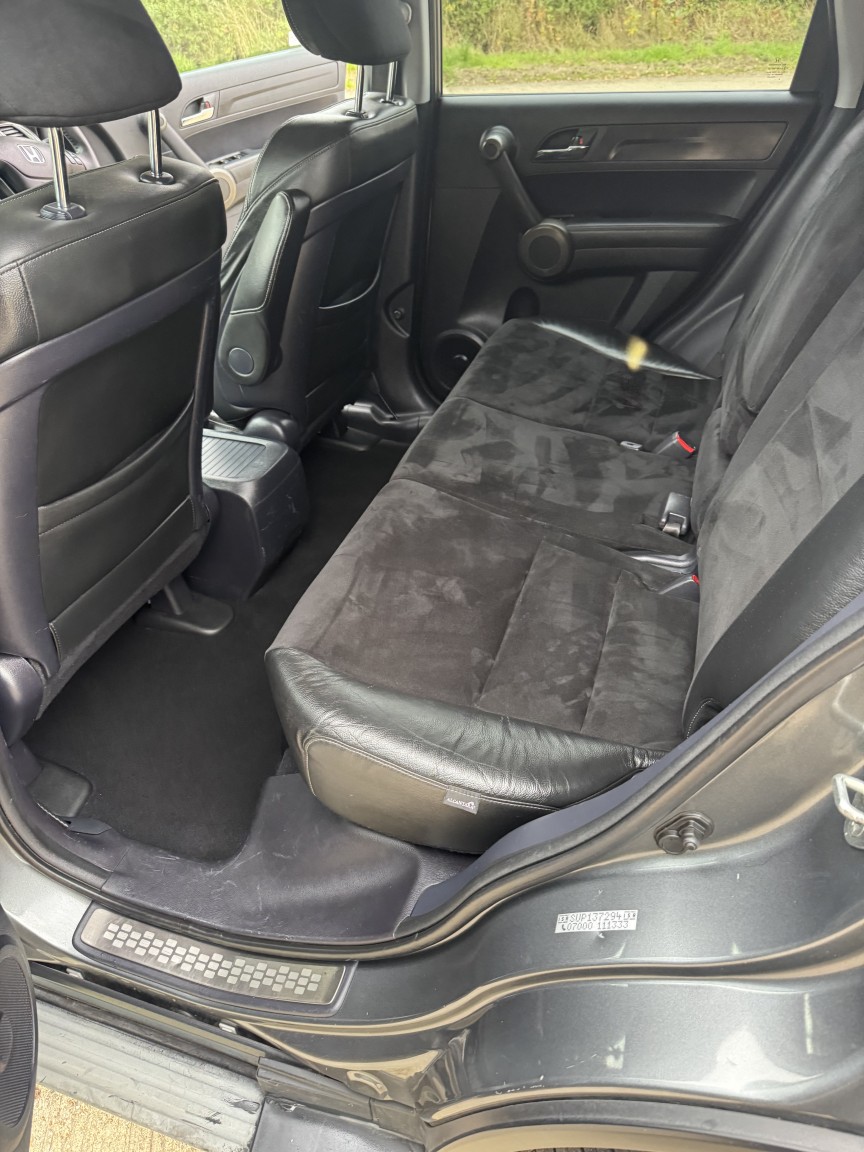 Used Honda CR-V 2010 for sale - 76799219: Photo 8