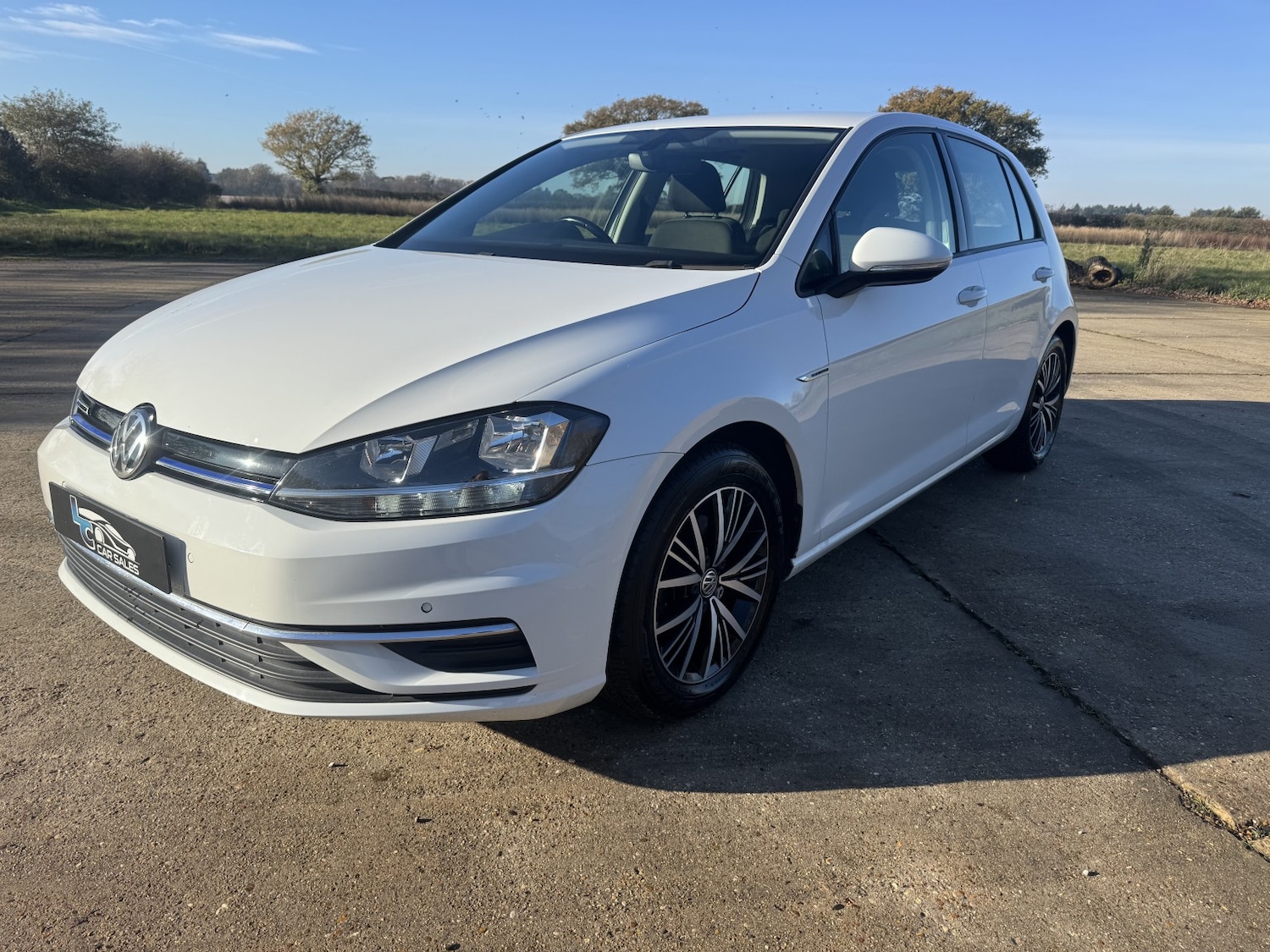 Used Volkswagen Golf 2018 for sale - 76799241: Photo 2