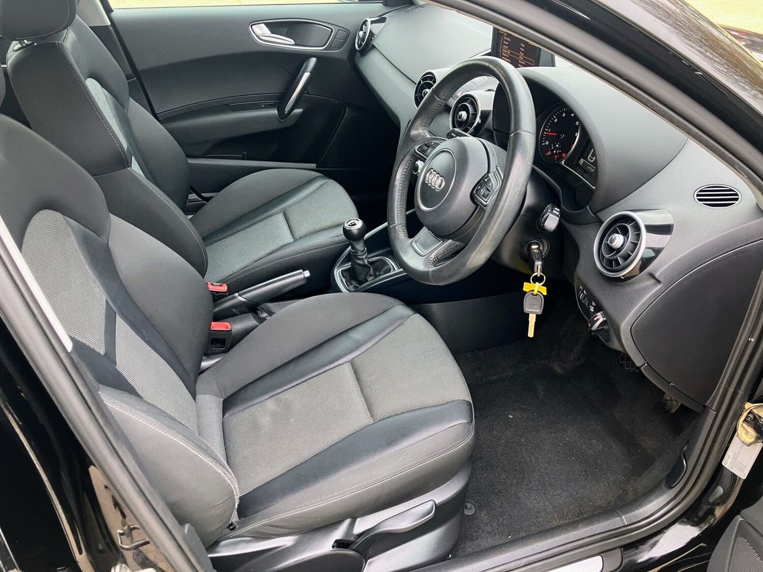 Used Audi A1 2013 for sale - 77961959: Photo 23