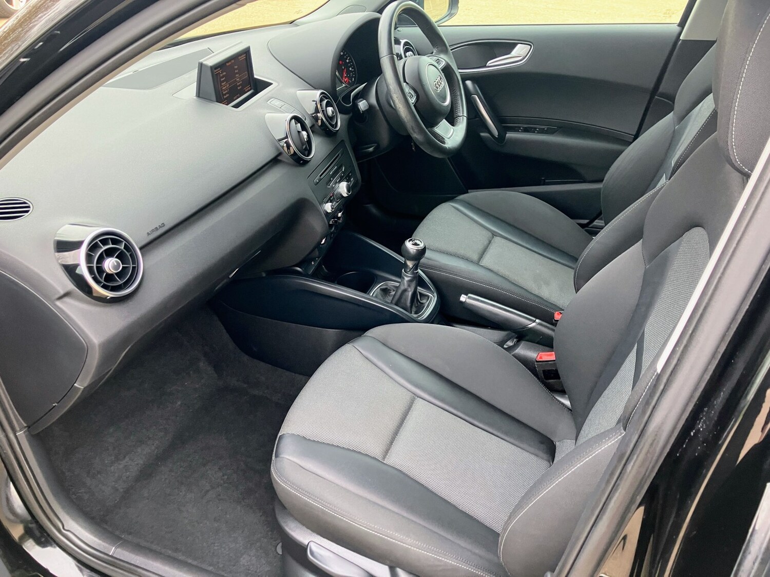 Used Audi A1 2013 for sale - 77961959: Photo 9