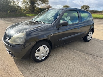 Used Renault Clio 2005 for sale - 76436602: Photo