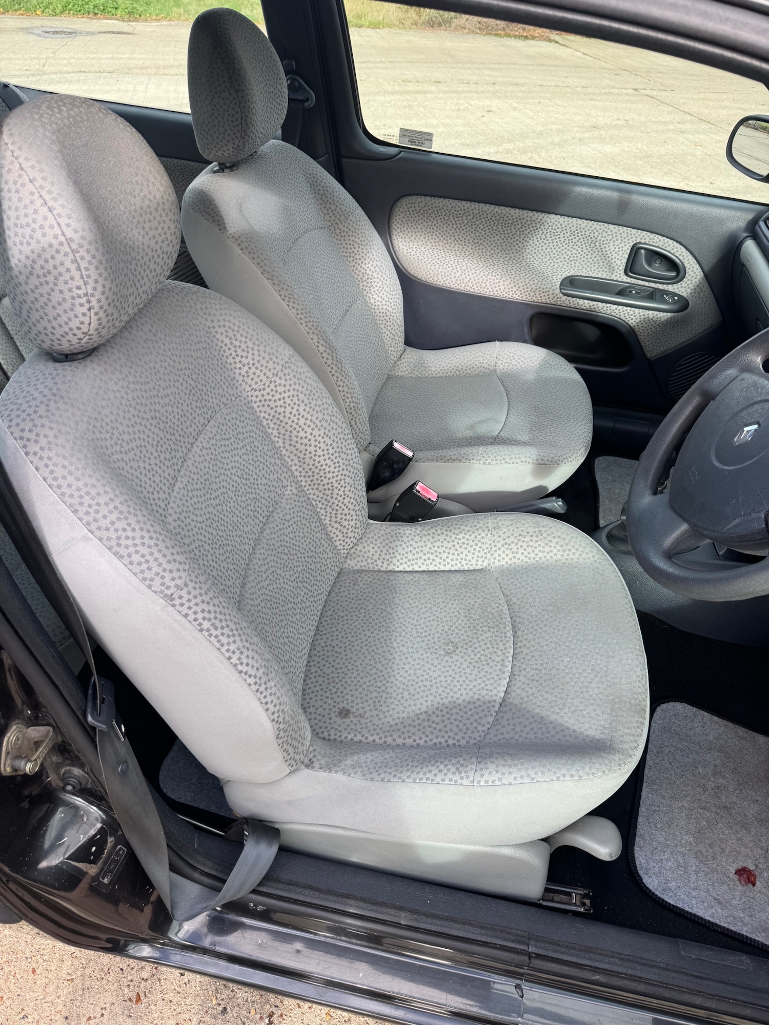 Used Renault Clio 2005 for sale - 76436602: Photo 5