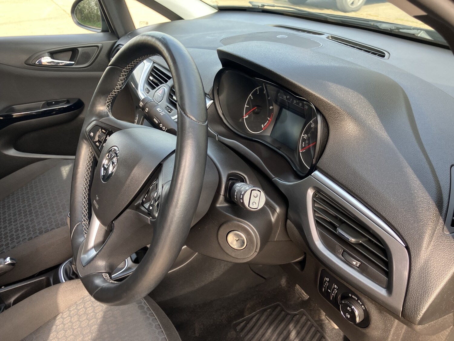 Used Vauxhall Corsa 2015 for sale - 78182991: Photo 20