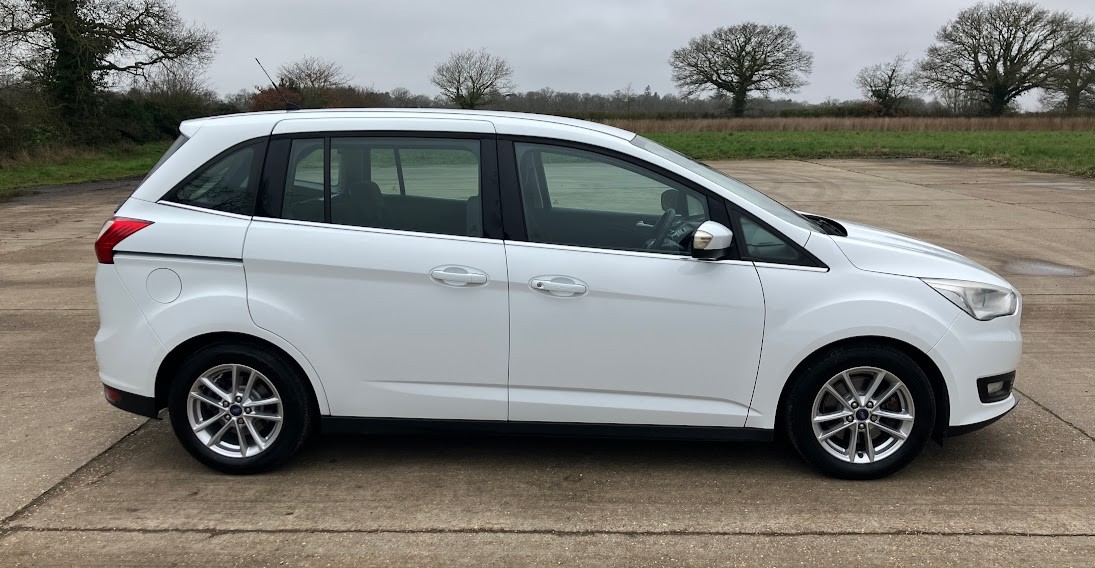 Used Ford Grand C-Max 2015 for sale - 77796864: Photo 2