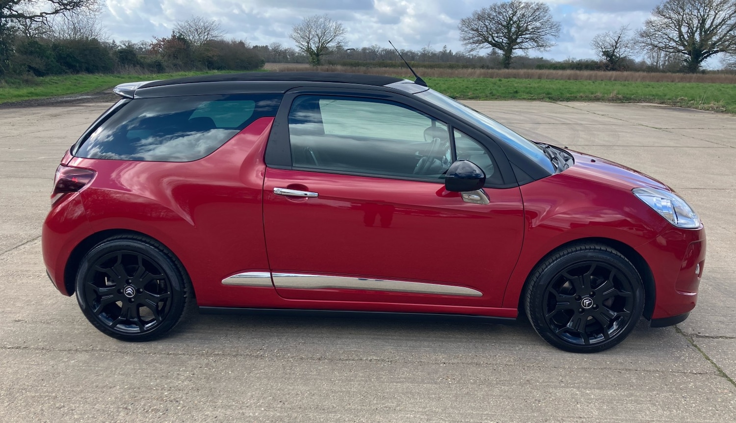 Used Citroen DS3 2013 for sale - 77891574: Photo 2