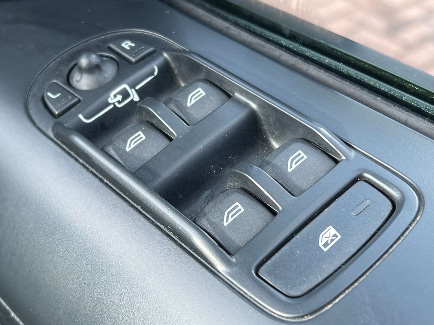 Used Land Rover Freelander 2 2011 for sale - 76595820: Photo 61