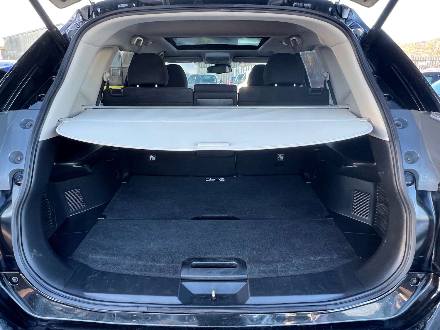 Used Nissan X-Trail 2017 for sale - 77662763: Photo 73