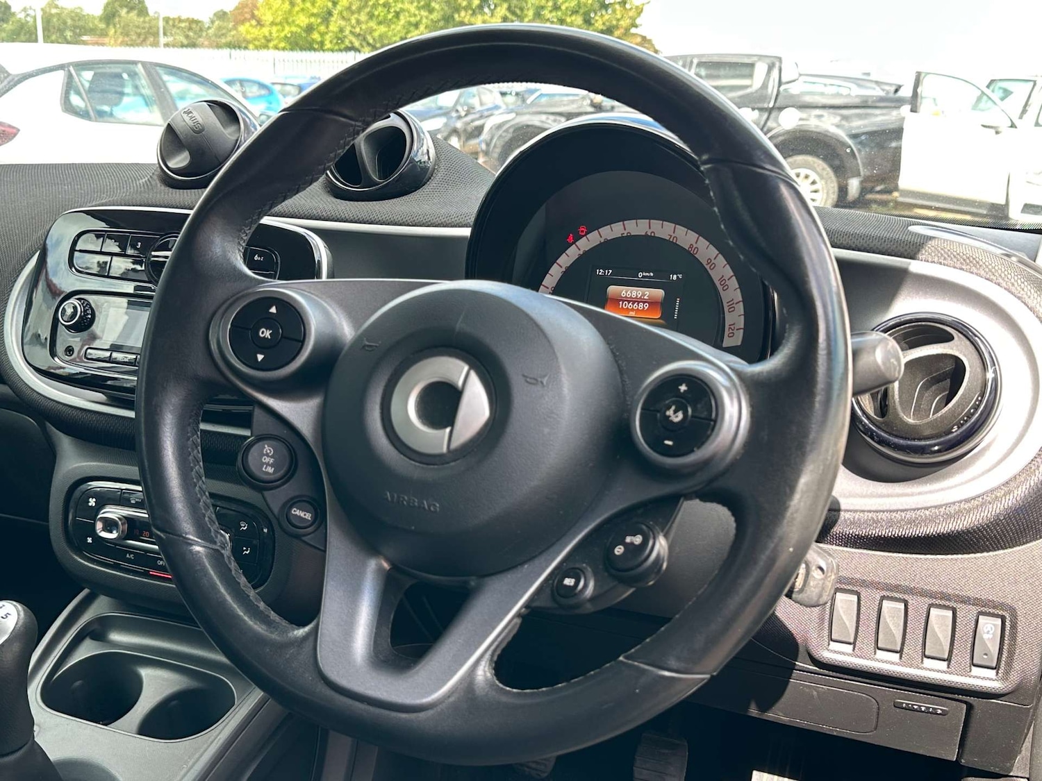 Used smart fortwo 2018 for sale - 75853125: Photo 17