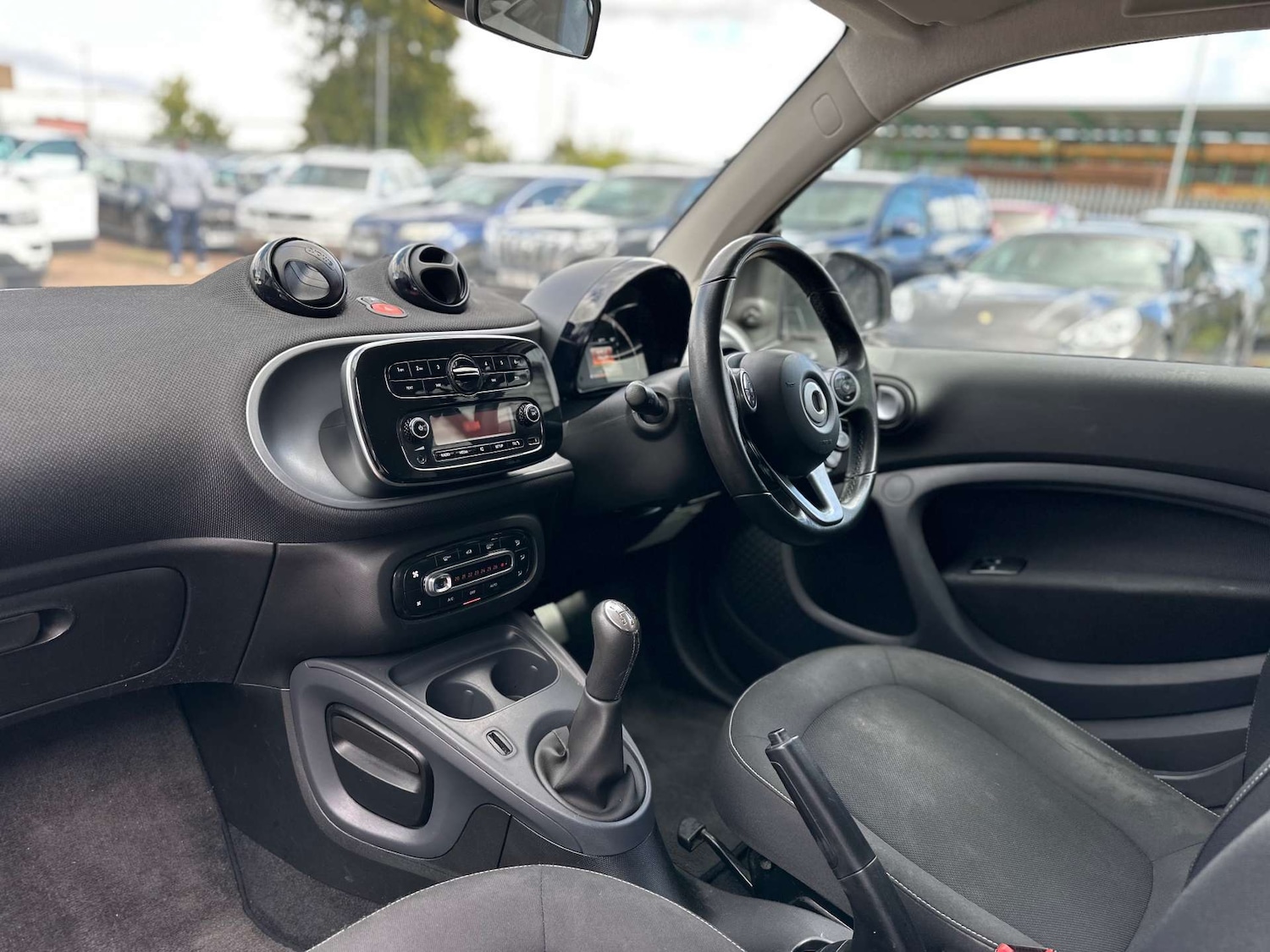 Used smart fortwo 2018 for sale - 75853125: Photo 24