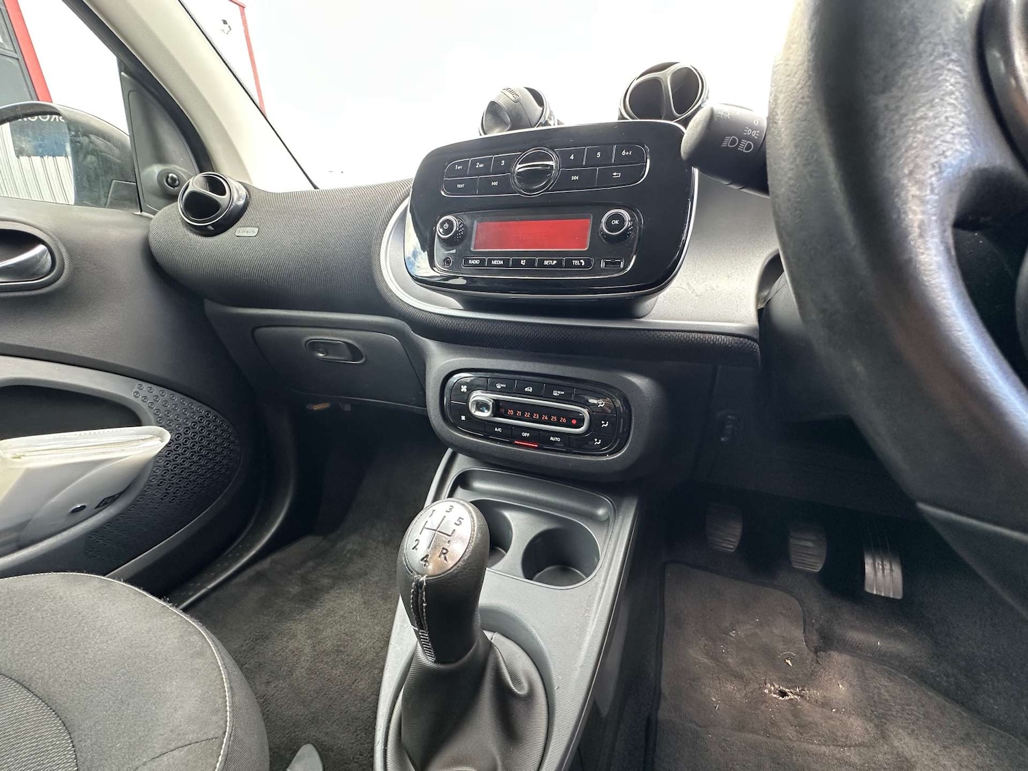 Used smart fortwo 2018 for sale - 75853125: Photo 25