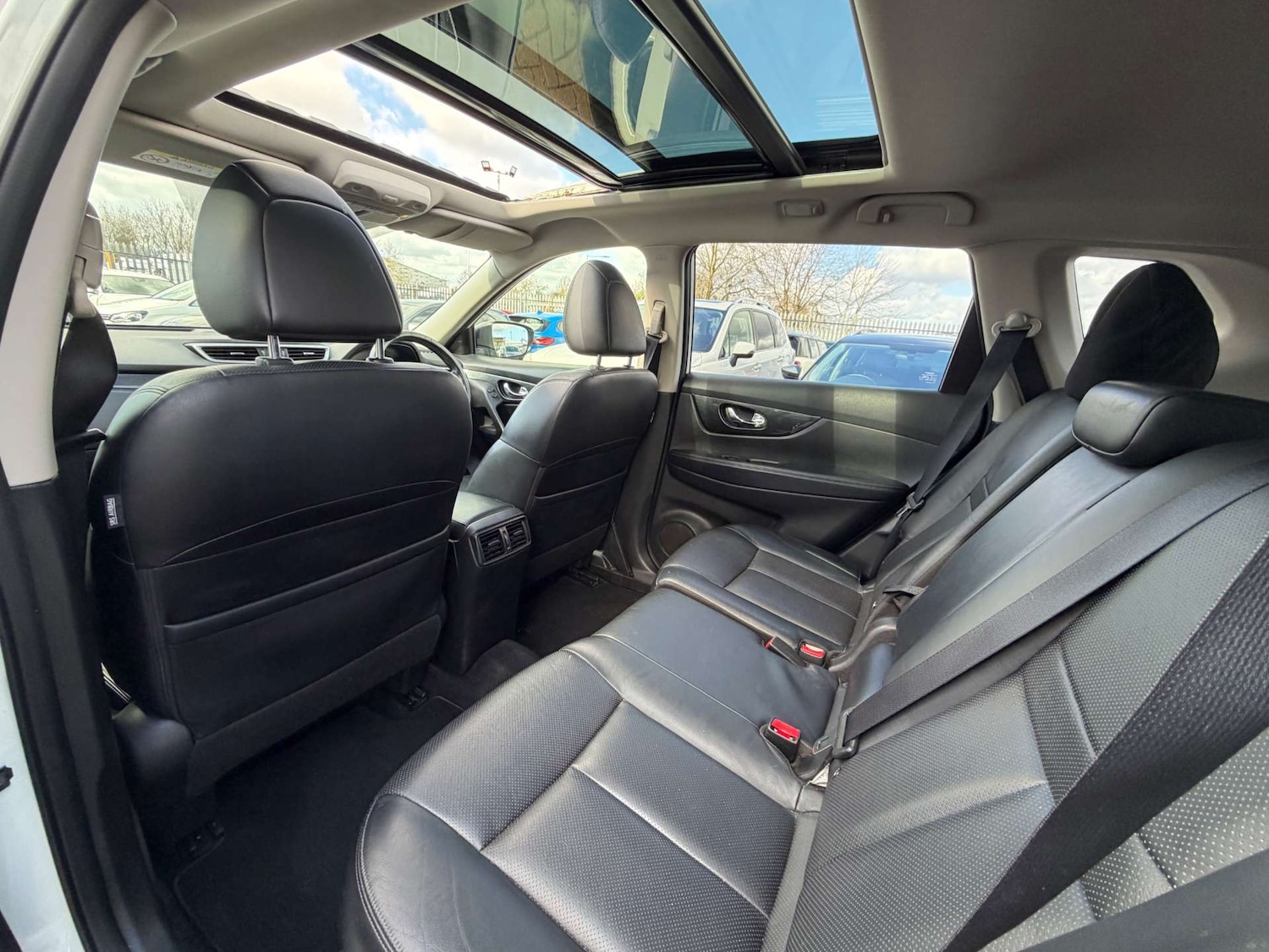 Used Nissan X-Trail 2015 for sale - 77662811: Photo 37