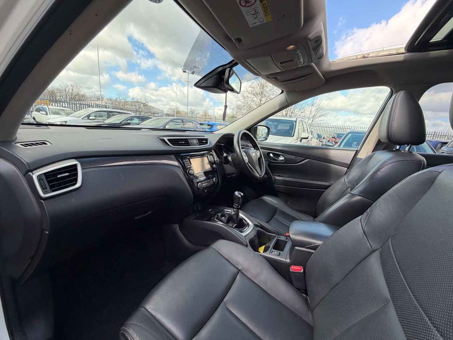 Used Nissan X-Trail 2015 for sale - 77662811: Photo 41