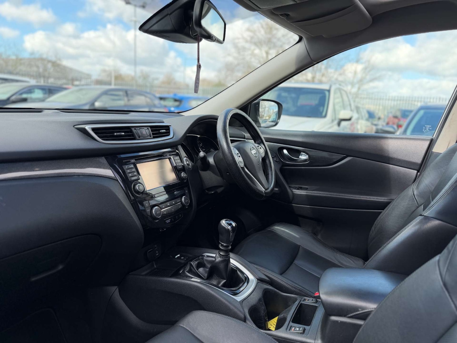 Used Nissan X-Trail 2015 for sale - 77662811: Photo 42