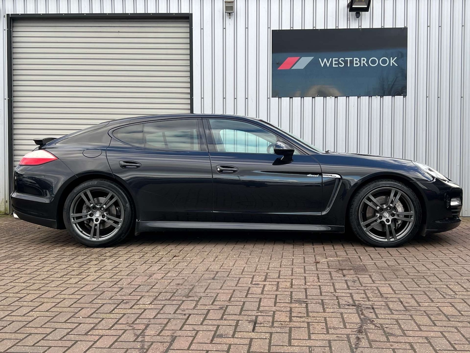 Used Porsche Panamera 2012 for sale - 76601842: Photo 2