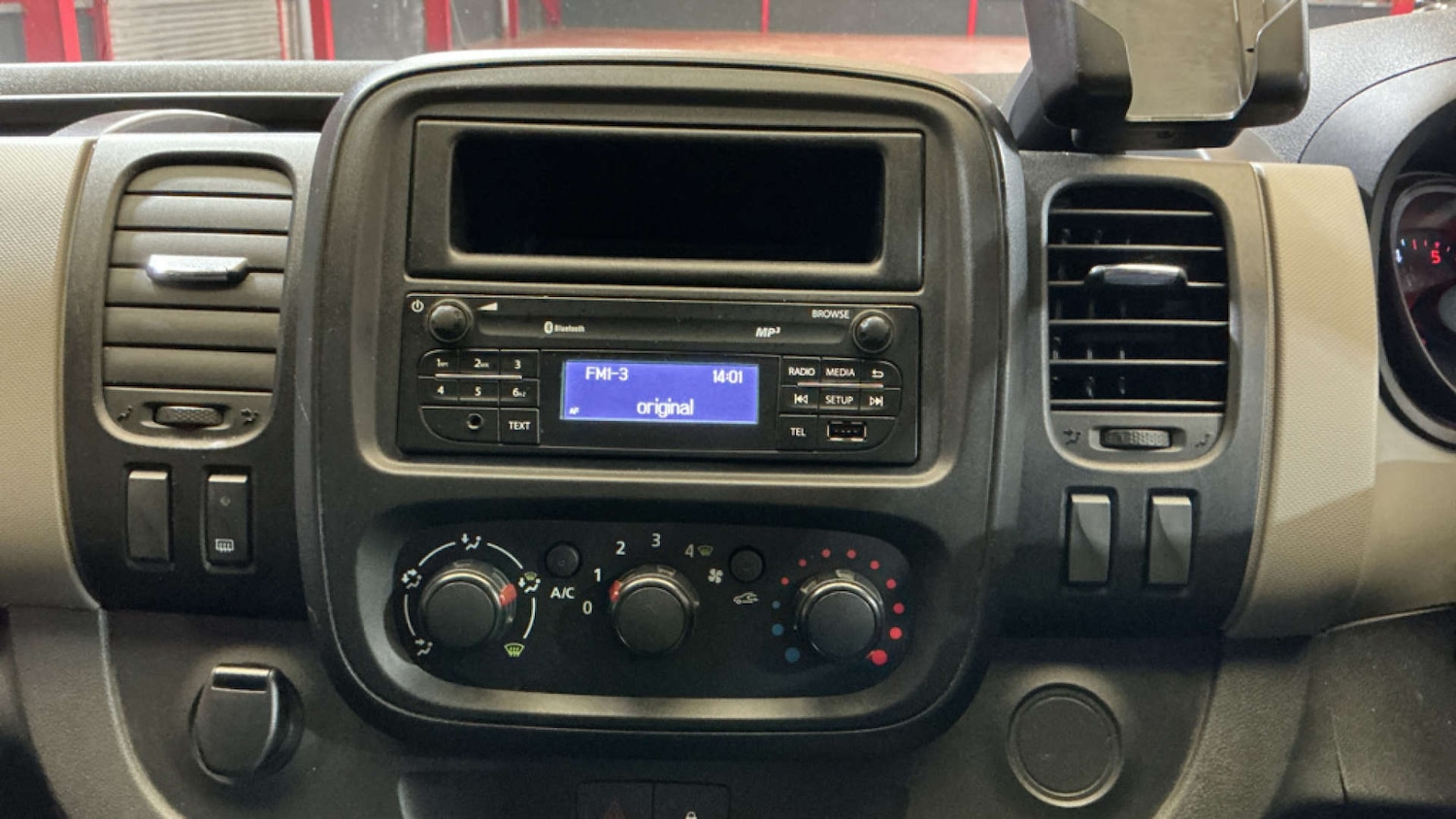 Used Renault Trafic 2017 for sale - 77911307: Photo 9