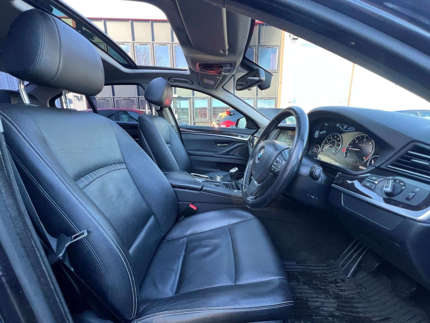 Used BMW 5 Series 2014 for sale - 76601530: Photo 24