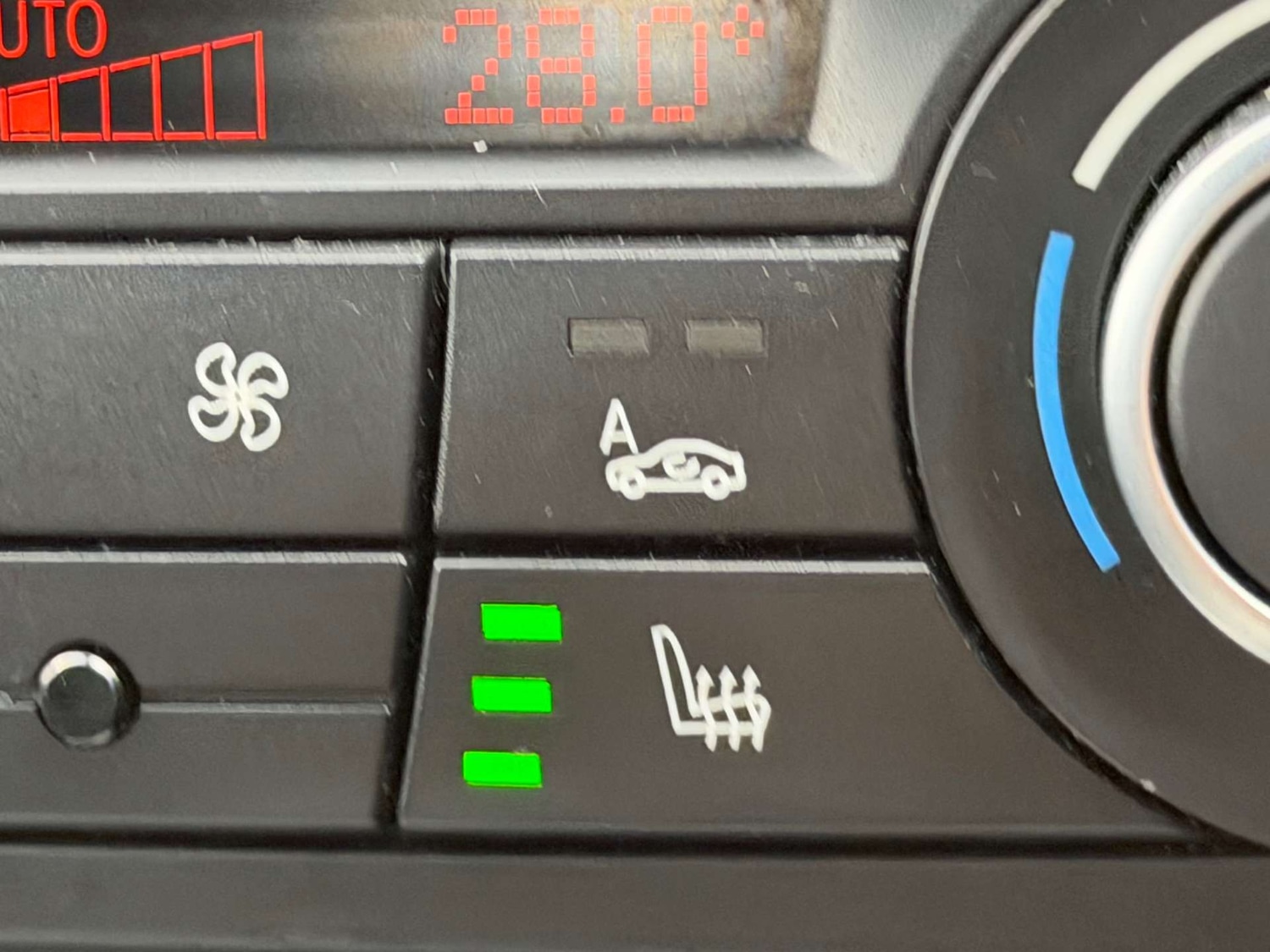 Used BMW 3 Series 2012 for sale - 77662808: Photo 31