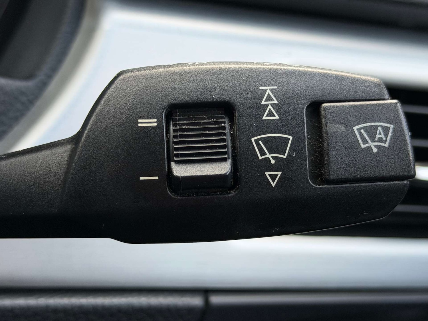 Used BMW 3 Series 2012 for sale - 77662808: Photo 54