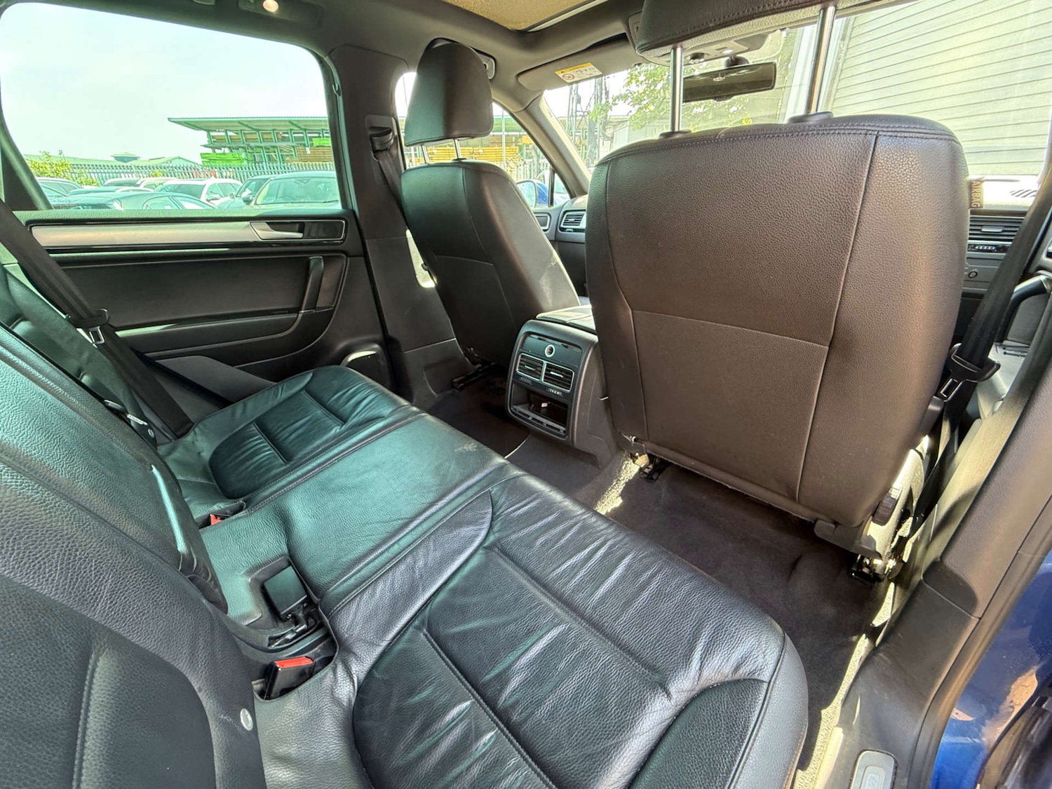 Used Volkswagen Touareg 2015 for sale - 77563346: Photo 30