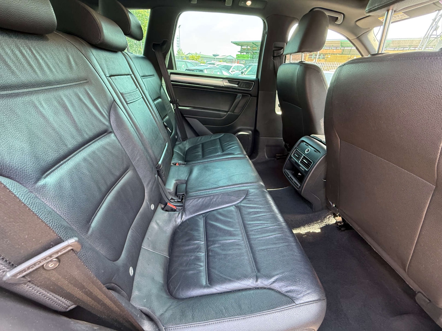 Used Volkswagen Touareg 2015 for sale - 77563346: Photo 31