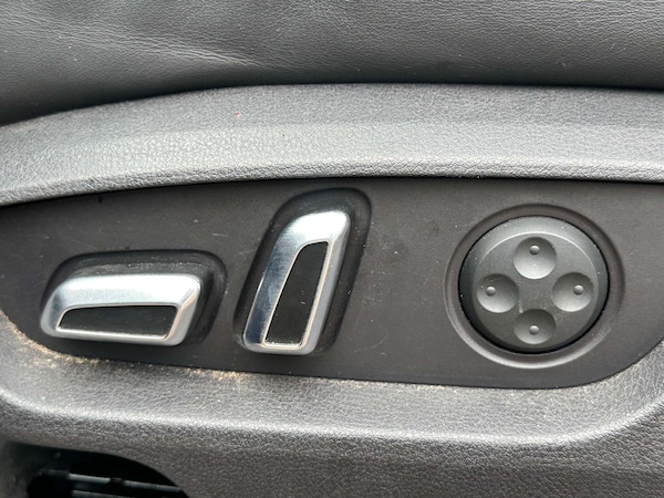 Used Audi Q7 2012 for sale - 76252740: Photo 30