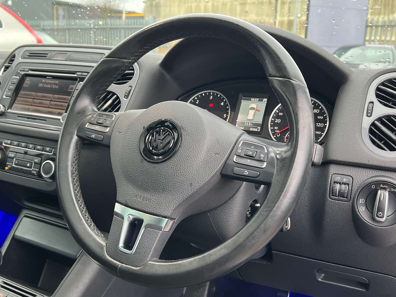 Used Volkswagen Tiguan 2012 for sale - 76881603: Photo 30