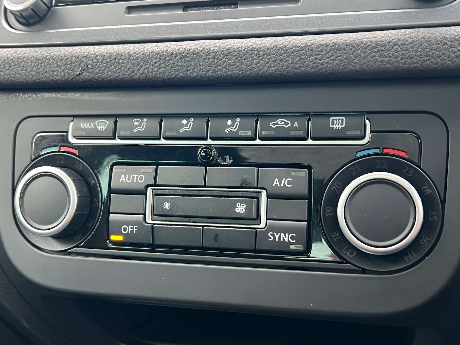 Used Volkswagen Tiguan 2012 for sale - 76881603: Photo 43