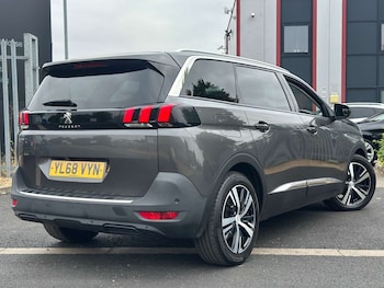 Used Peugeot 5008 2019 for sale - 79301131: Photo