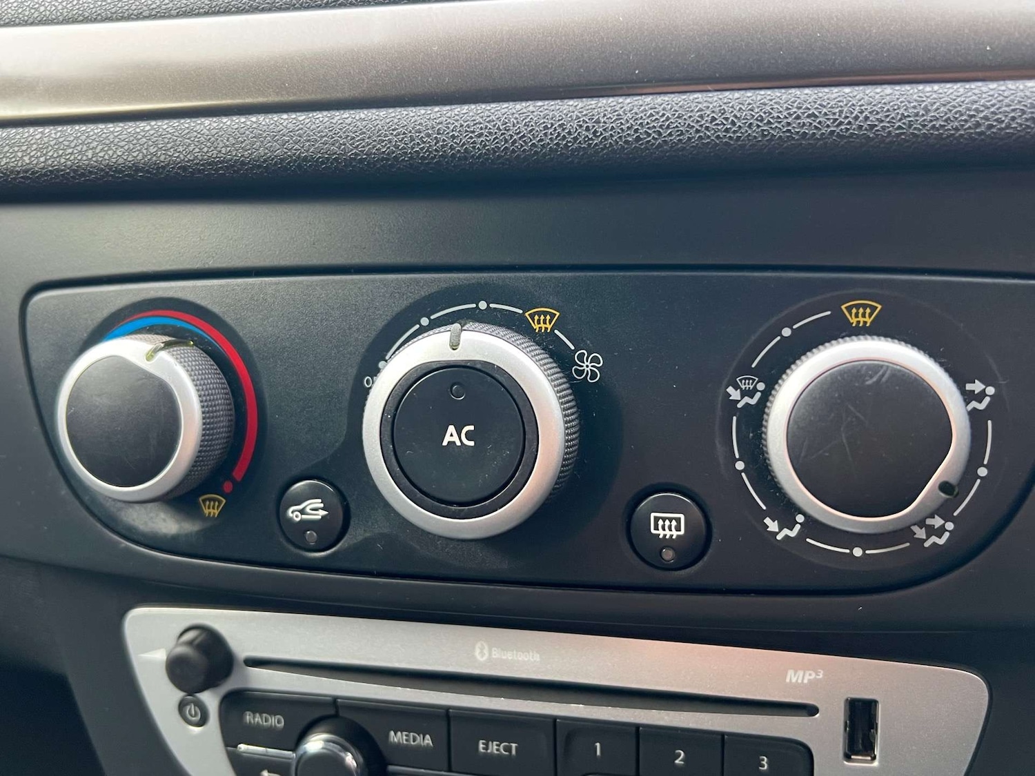 Used Renault Megane 2013 for sale - 76601646: Photo 34