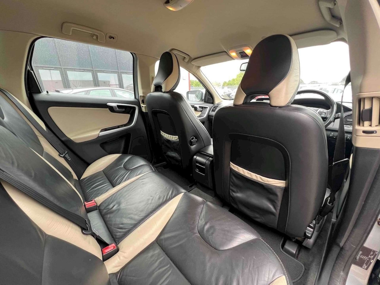 Used Volvo XC60 2010 for sale - 77872458: Photo 12