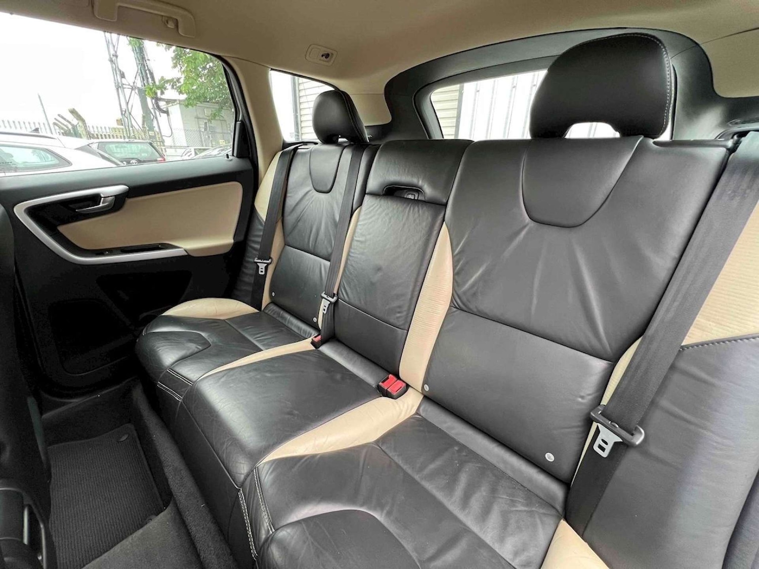 Used Volvo XC60 2010 for sale - 77872458: Photo 13