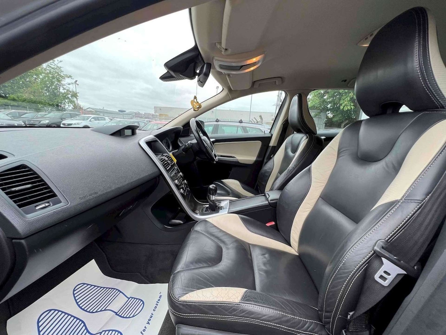 Used Volvo XC60 2010 for sale - 77872458: Photo 17