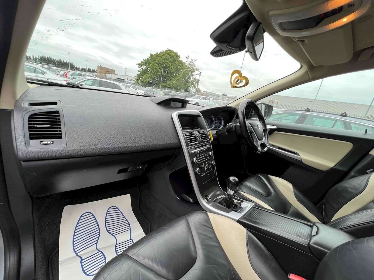 Used Volvo XC60 2010 for sale - 77872458: Photo 18