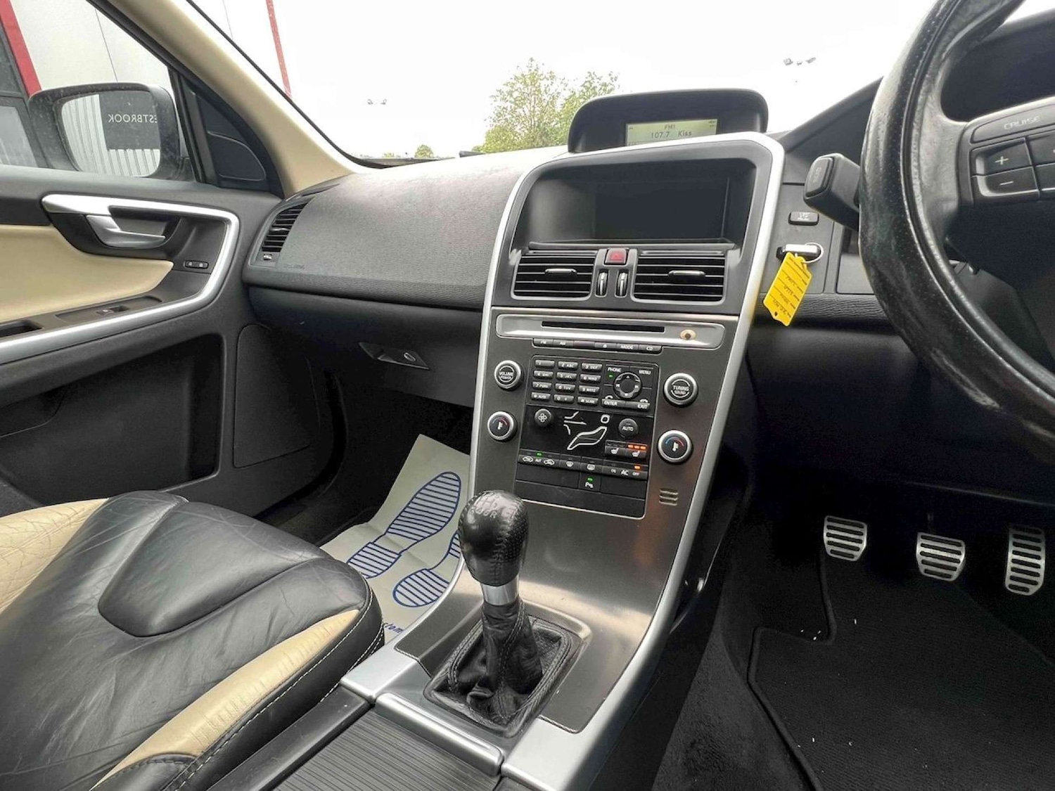 Used Volvo XC60 2010 for sale - 77872458: Photo 19