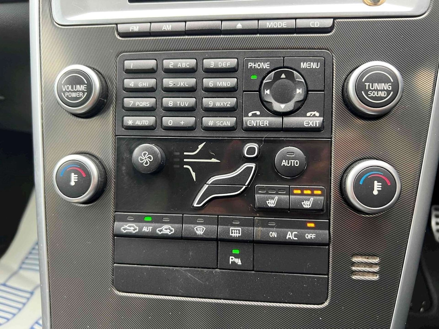 Used Volvo XC60 2010 for sale - 77872458: Photo 21