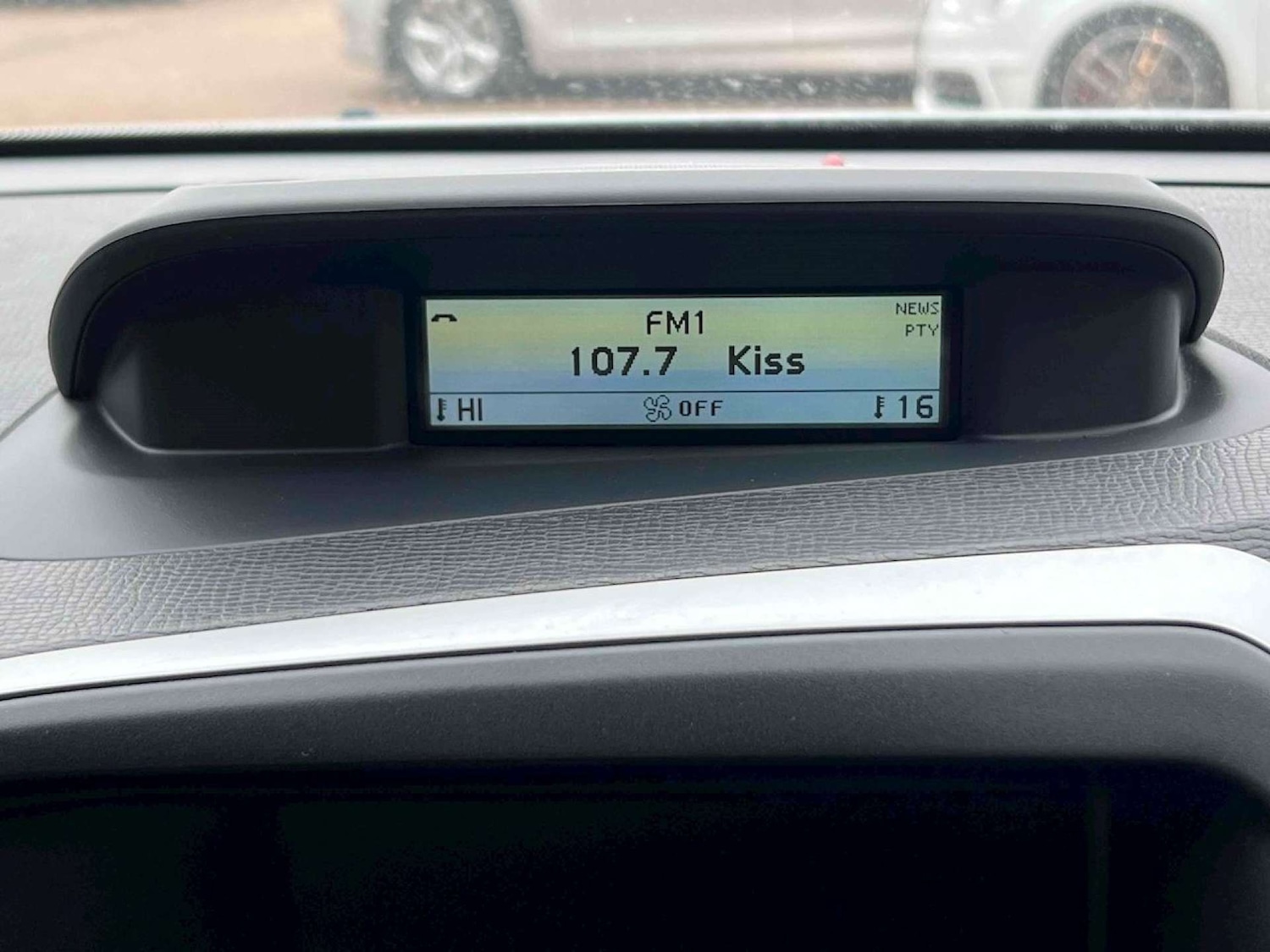 Used Volvo XC60 2010 for sale - 77872458: Photo 23