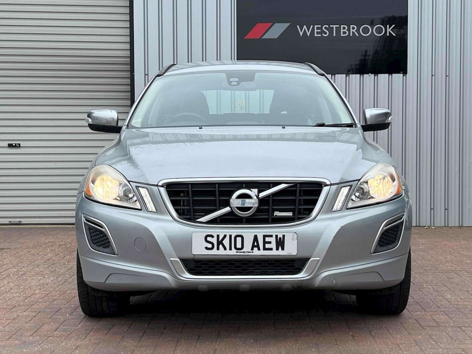 Used Volvo XC60 2010 for sale - 77872458: Photo 4