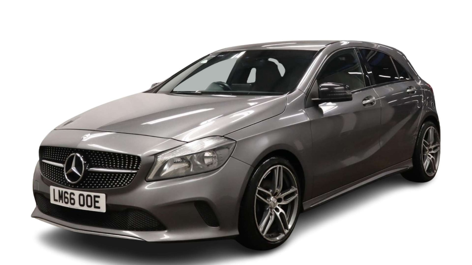 Used Mercedes-Benz A-Class 2016 for sale - 77662823: Photo 4