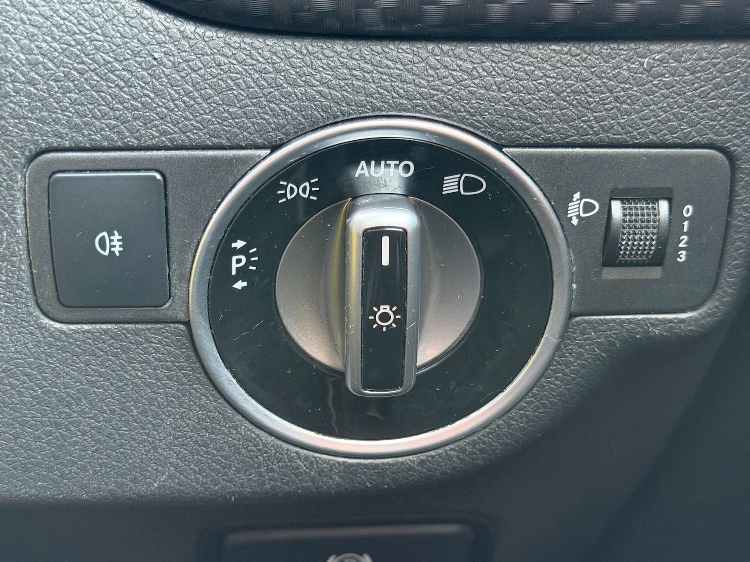 Used Mercedes-Benz A-Class 2016 for sale - 77662823: Photo 56