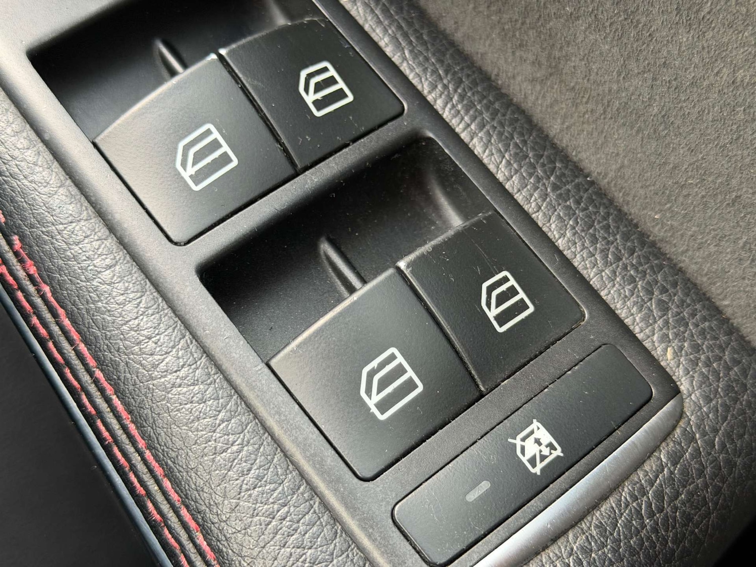 Used Mercedes-Benz A-Class 2016 for sale - 77662823: Photo 58