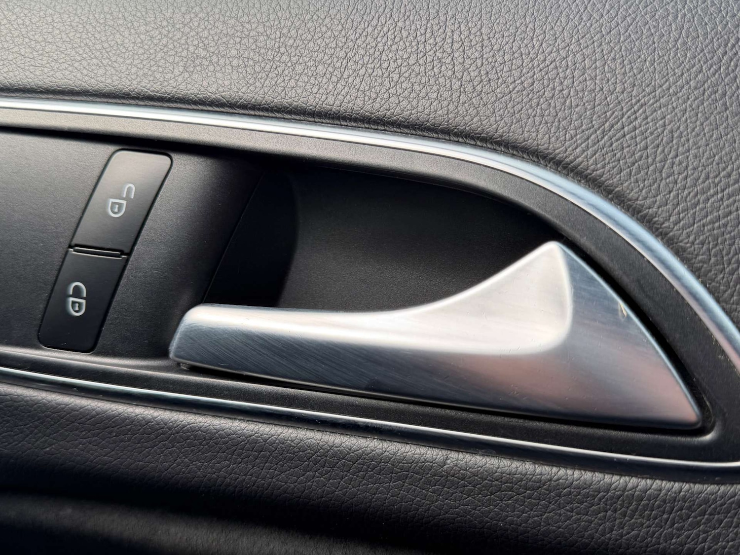 Used Mercedes-Benz A-Class 2016 for sale - 77662823: Photo 61