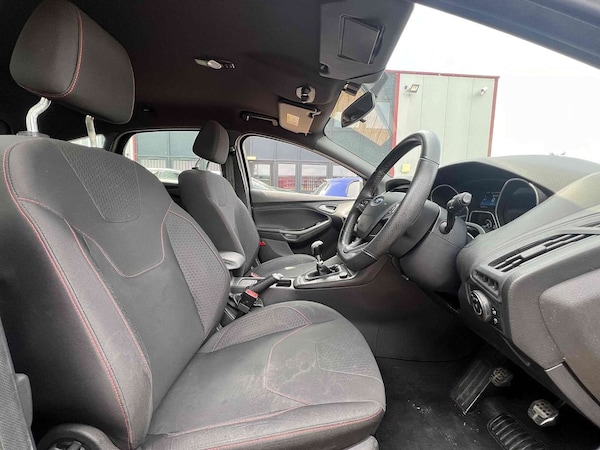 Used Ford Focus 2018 for sale - 76005238: Photo 11